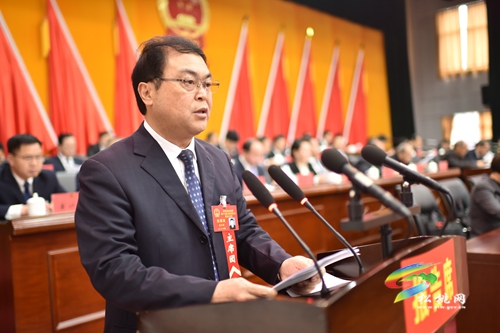 松桃苗族自治縣第十六屆人民代表大會(huì)第五次會(huì)議第二次全體會(huì)議召開