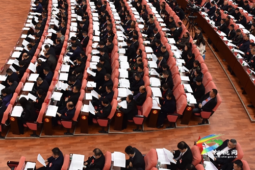 松桃苗族自治縣第十六屆人民代表大會(huì)第五次會(huì)議第二次全體會(huì)議召開