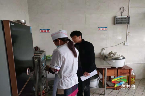 大路鎮(zhèn)開展開學(xué)督導(dǎo)檢查