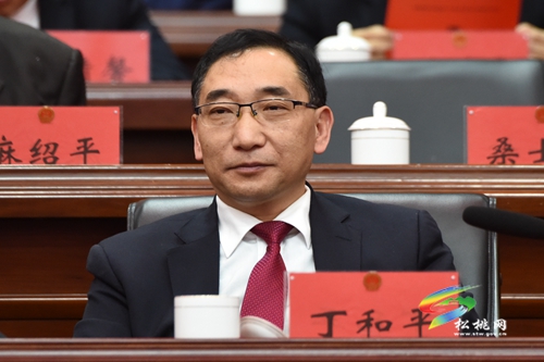 松桃苗族自治縣十六屆人民代表大會五次會議閉幕會勝利閉幕