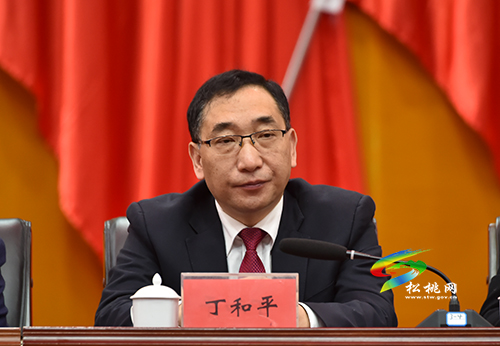 中國共產(chǎn)黨松桃苗族自治縣第十三屆紀律檢查委員會第六次全體會議召開
