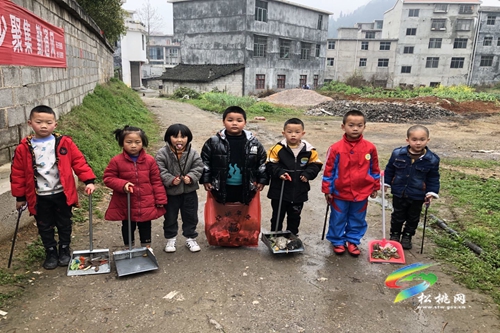 長興堡鎮(zhèn)幼兒園開展2021年春季學(xué)期學(xué)雷鋒活動(dòng)
