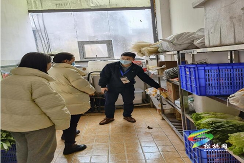 縣市場監(jiān)管局開展學校食堂及校園周邊食品安全專項檢查工作