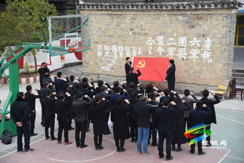 【奮斗百年路 啟航新征程】縣委宣傳部黨支部、縣融媒體中心黨支部到石梁鄉(xiāng)開展黨史學(xué)習(xí)教育