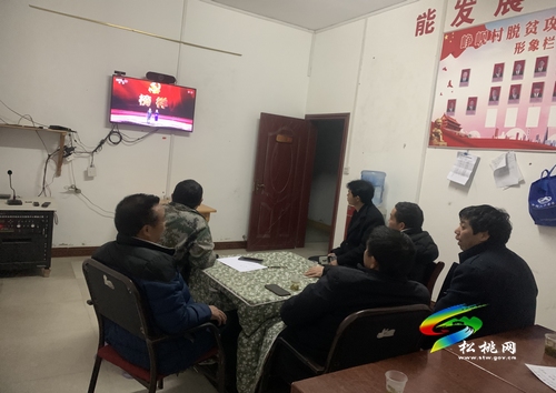 松桃組織觀看《榜樣5》專題節(jié)目 補足黨員精神之鈣