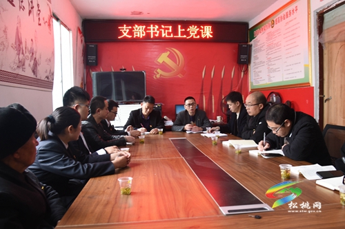 【網(wǎng)絡(luò)中國(guó)節(jié)·清明】縣融媒體中心黨支部、永安鄉(xiāng)落星村黨支部聯(lián)合開(kāi)展“清明祭英烈”主題活動(dòng)