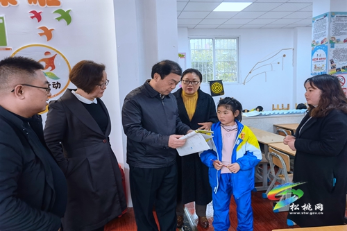 唐永明到縣職校、團山安置點調(diào)研民族教育和易地扶貧搬遷后續(xù)扶持工作