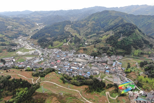 松桃:群眾喜得“股權證” 產業(yè)振興民生旺