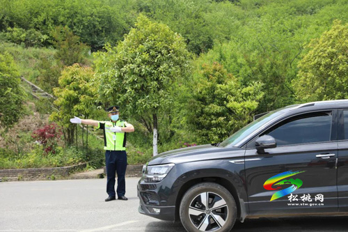 堅守崗位護航“五一” 松桃交通執(zhí)法大隊全員在路上