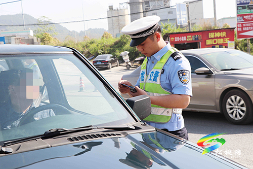 松桃交警圓滿(mǎn)完成2021年“五一”道路交通安保任務(wù)
