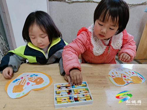 你陪我長大，我陪你變老——松桃第八幼兒園母親節(jié)活動