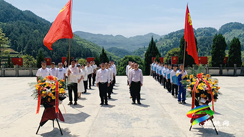 【奮斗百年路 啟航新征程】盤信鎮(zhèn)教育系統(tǒng)開展黨史學(xué)習(xí)教育系列活動(dòng)