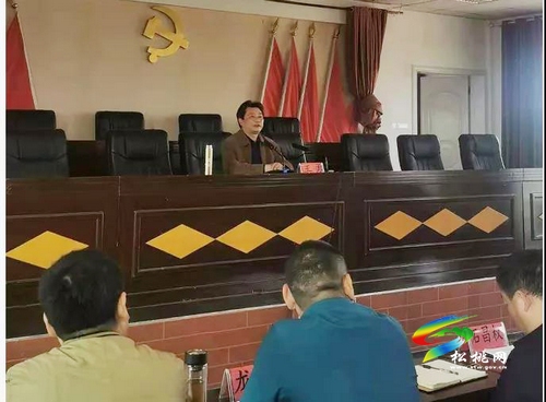 【奮斗百年路 啟航新征程】銅仁學(xué)院講師為黃板干部作黨史學(xué)習(xí)專題輔導(dǎo)報(bào)告