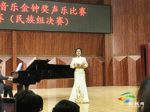 ​松桃歌手龍麗婭在第十三屆中國音樂金鐘獎(jiǎng)聲樂比賽貴州選拔賽中喜獲佳績