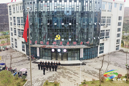 松桃:加強黨支部標準化規(guī)范化建設(shè) 寫好易地搬遷“后半篇文章”