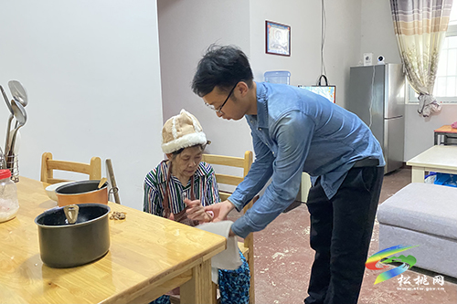 松桃:加強黨支部標準化規(guī)范化建設(shè) 寫好易地搬遷“后半篇文章”