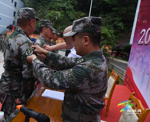 松桃舉行2021年基干民兵集合點(diǎn)驗(yàn)大會(huì)