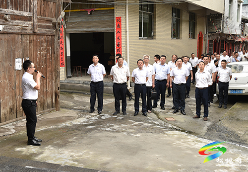 松桃赴石梁鄉(xiāng)開展“重走長征路，再憶革命情”黨史學(xué)習(xí)教育