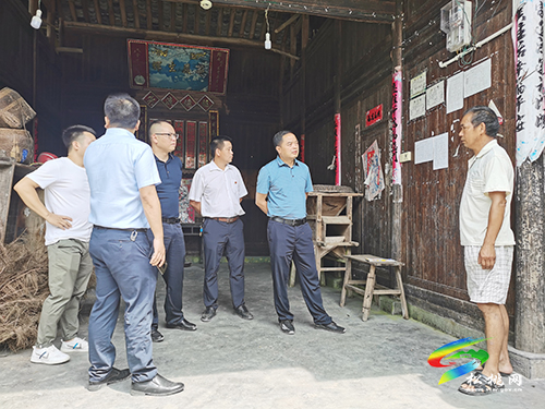 楊秀強(qiáng)到寨英普覺大路長(zhǎng)興堡等地調(diào)研地質(zhì)災(zāi)害防治工作