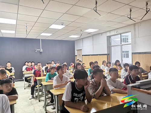 ​【奮斗百年路　啟航新征程】​大路鎮(zhèn)中學(xué)組織開展“觀看紅色電影、堅定理想信念”觀影活動