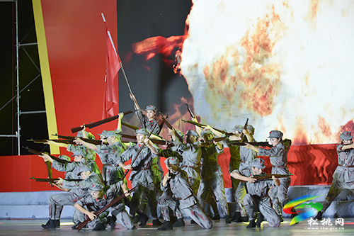 松桃舉行“慶祝中國共產(chǎn)黨成立100周年”大型文藝晚會