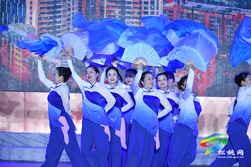 松桃舉行“慶祝中國共產(chǎn)黨成立100周年”大型文藝晚會