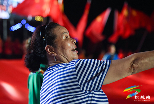 松桃舉行“慶祝中國共產(chǎn)黨成立100周年”大型文藝晚會