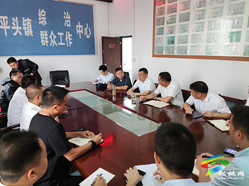龍群躍深入一線視察調(diào)研災(zāi)情并召開調(diào)度會(huì)
