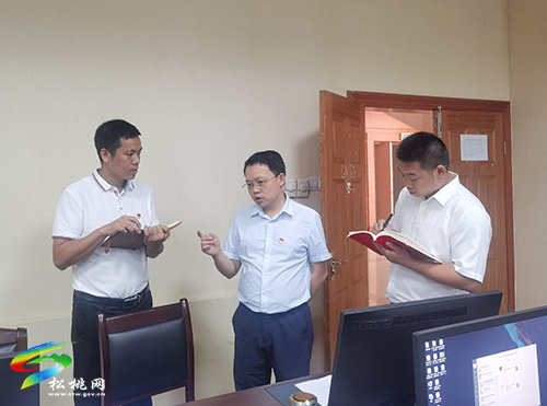 楊昌海到縣委黨史學習教育領(lǐng)導小組辦公室調(diào)研指導