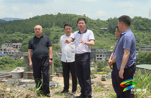 潘攀來松調(diào)研落實鞏固拓展脫貧攻堅成果同鄉(xiāng)村振興有效銜接工作