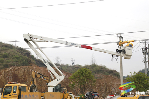 松桃供電局：不停電作業(yè)法 減少用戶年平均停電時(shí)間和次數(shù)