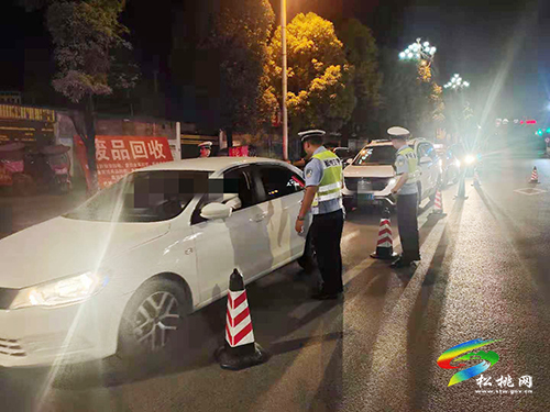 松桃交警開展夜查行動查獲酒駕10起