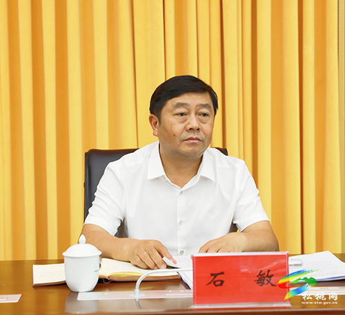 縣委理論學(xué)習(xí)中心組學(xué)習(xí)貫徹習(xí)近平總書記“七一”重要講話精神專題學(xué)習(xí)研討會(huì)召開