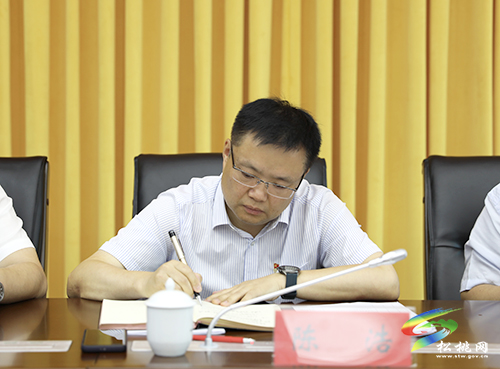 縣委理論學(xué)習(xí)中心組學(xué)習(xí)貫徹習(xí)近平總書記“七一”重要講話精神專題學(xué)習(xí)研討會(huì)召開