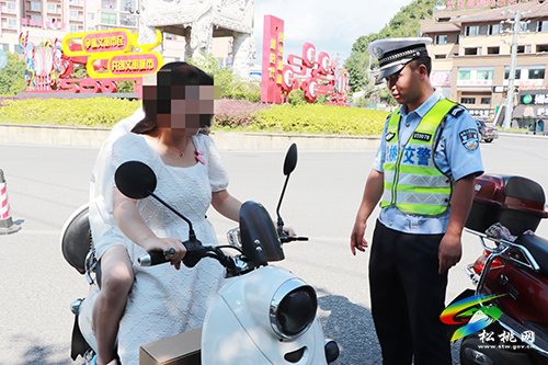松桃交警大隊(duì)扎實(shí)開(kāi)展摩托車、電動(dòng)摩托車交通違法整治工作