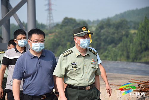 沈明軍到松桃調(diào)研錳渣庫治理“一庫一策”工作推進(jìn)情況