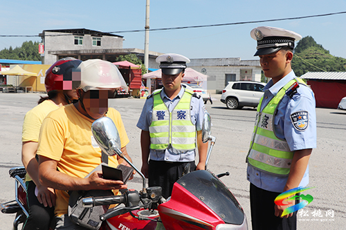 松桃交警大隊:讓文明交通建設(shè)成果惠及廣大市民