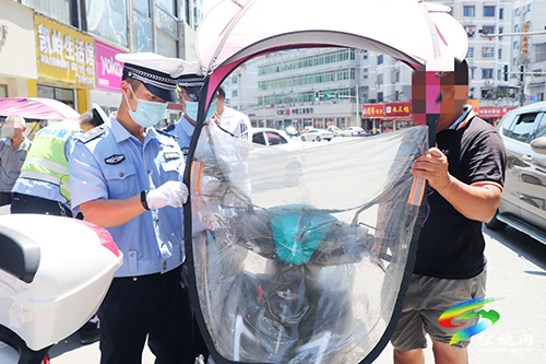 松桃交警大隊:讓文明交通建設(shè)成果惠及廣大市民