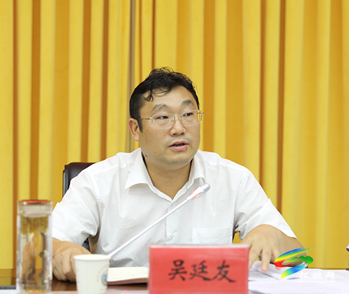 吳廷友宣講習(xí)近平總書記“七一”重要講話精神
