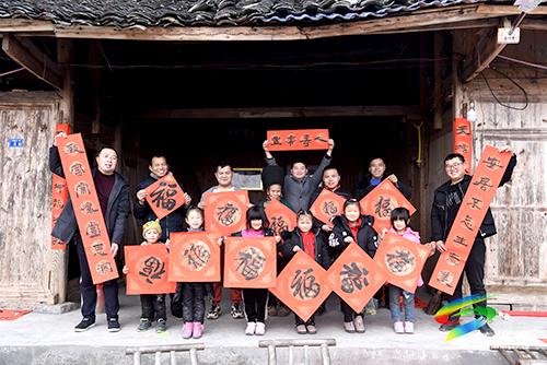 松桃:堅(jiān)持以人民為中心積極發(fā)展文化文藝事業(yè)