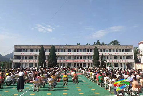 普覺鎮(zhèn)大同完小舉行2021年秋季學(xué)期開學(xué)典禮