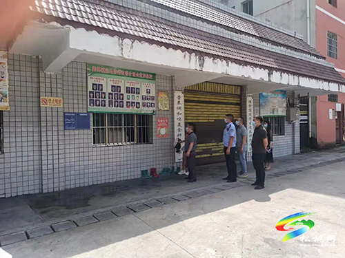 寨英鎮(zhèn)開展校園及周邊環(huán)境綜合治理專項(xiàng)行動(dòng)