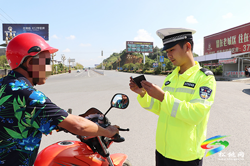 松桃交警大隊開展摩托車、電動摩托車違法專項整治行動