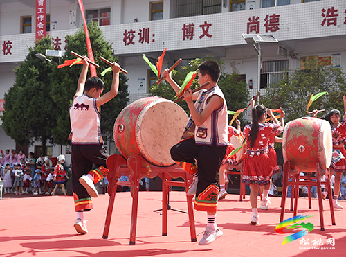 賡續(xù)百年初心 擔當育人使命——黃板鎮(zhèn)舉辦系列活動熱烈慶祝第37個教師節(jié)