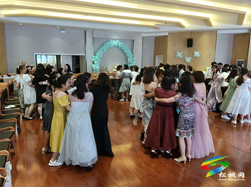 松桃實(shí)驗(yàn)幼兒園舉辦“賡續(xù)百年初心　擔(dān)當(dāng)育人使命”慶典活動(dòng)