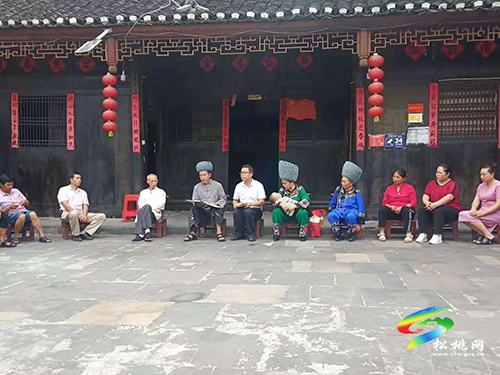 田瓊到松桃調(diào)研理論武裝工作