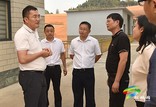 李自良來松桃調(diào)研錳企業(yè)發(fā)展及錳污染治理