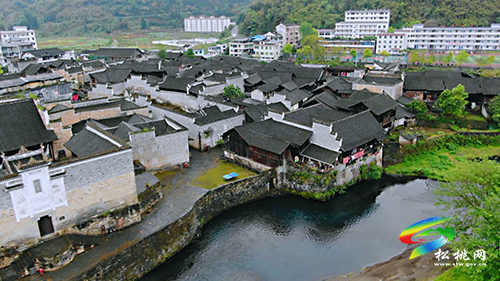 全景點(diǎn)建設(shè)　全方位打造松桃全域旅游“游”出鄉(xiāng)村振興新格局