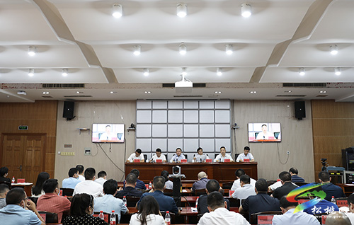 全縣信訪維穩(wěn)、安全生產(chǎn)和疫情防控電視電話會議召開