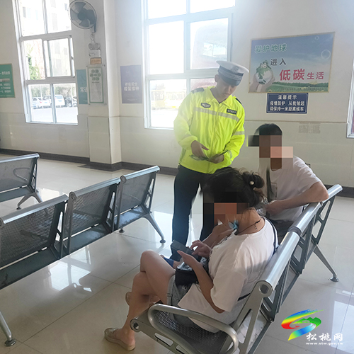 松桃交警大隊(duì)走進(jìn)客運(yùn)企業(yè)開展道路交通安全宣傳活動